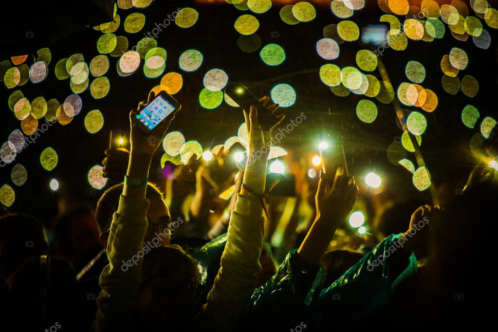 Concierto en arena con público