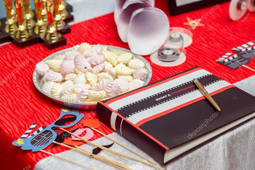 Boleto para premiación musical con alfombra roja